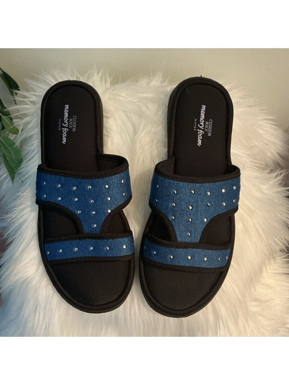 Avon slip on flip flop style sandal/slipper Woman’s size XL 11/12